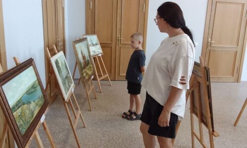 Выставка в Истоках