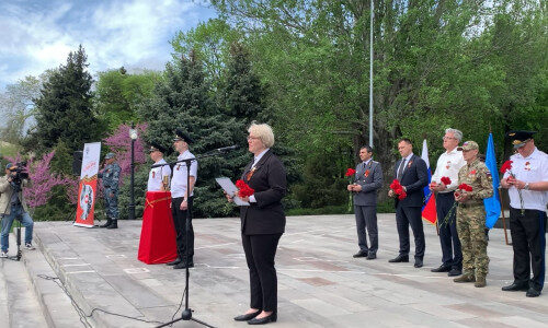 8e93017e79768e8987c5c05c2a06d068_500_333_cropped