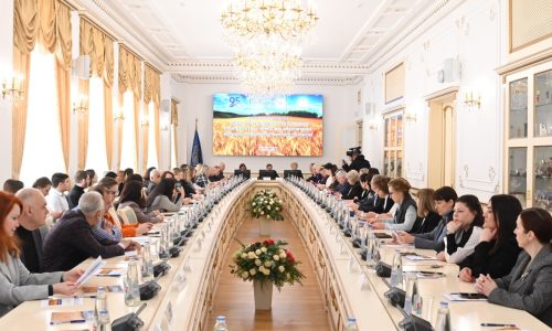 b339ebf2fdd0284fe628c8d091dfde3a_1600_1067_cropped